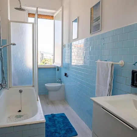 Sunrise Dream - - Beach & Free Parking Apartment *