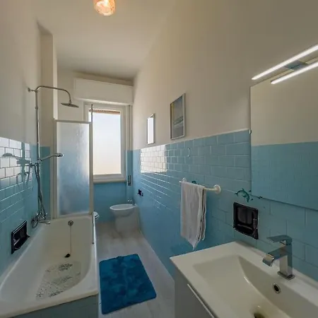 Sunrise Dream - - Beach & Free Parking Vado Ligure
