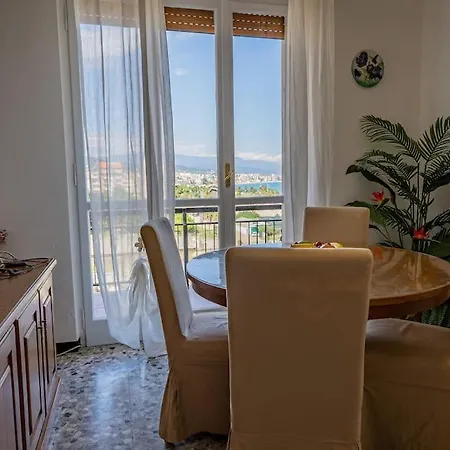 Sunrise Dream - - Beach & Free Parking Vado Ligure