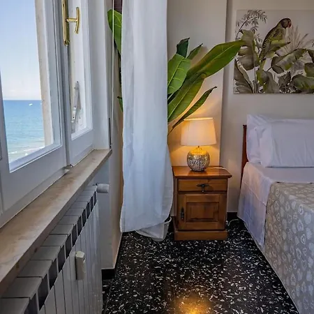 Sunrise Dream - - Beach & Free Parking Appartement *
