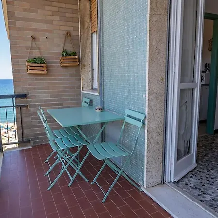 Sunrise Dream - - Beach & Free Parking * Vado Ligure